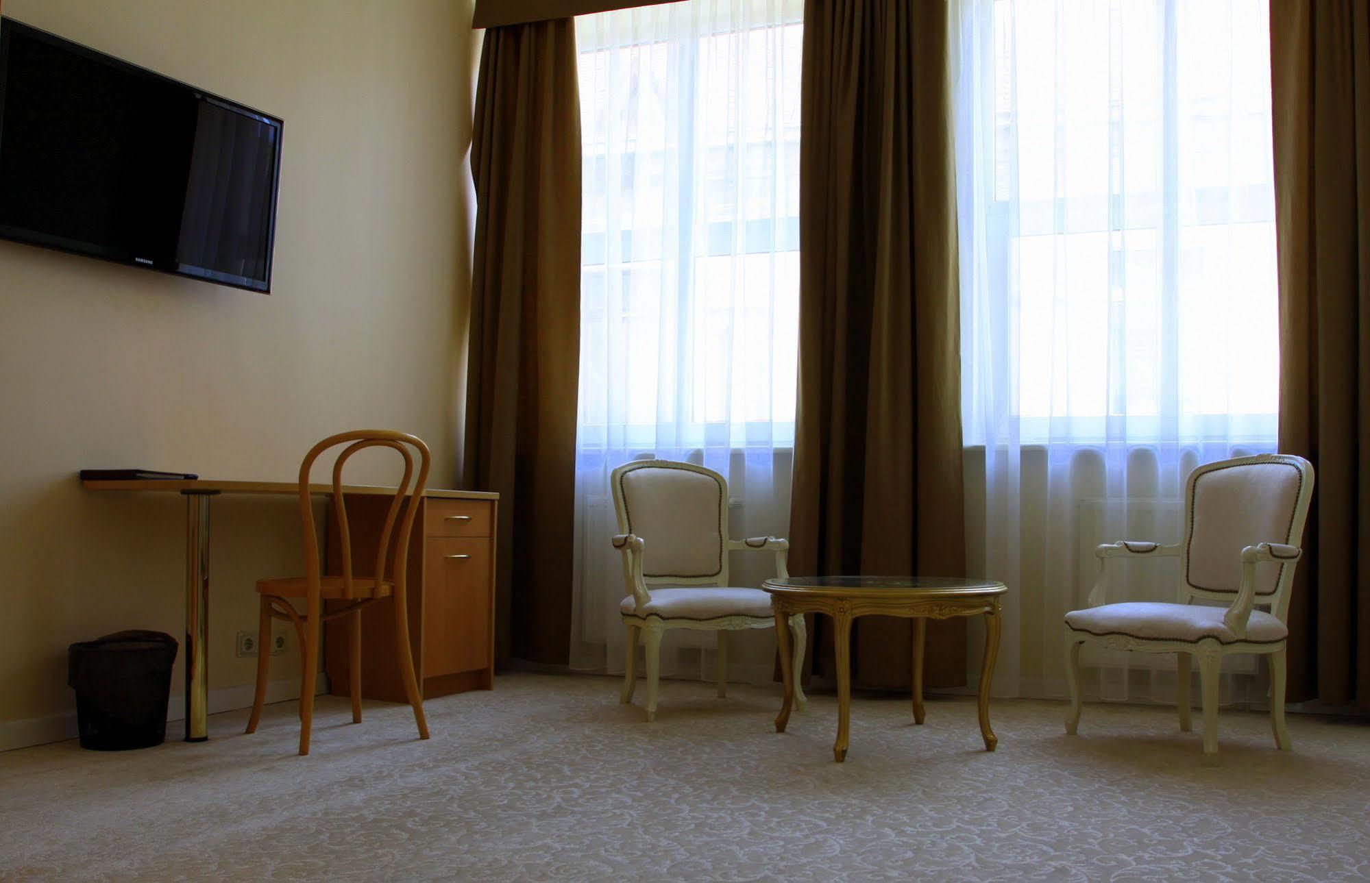 Hotel Radharane Каунас Екстериор снимка