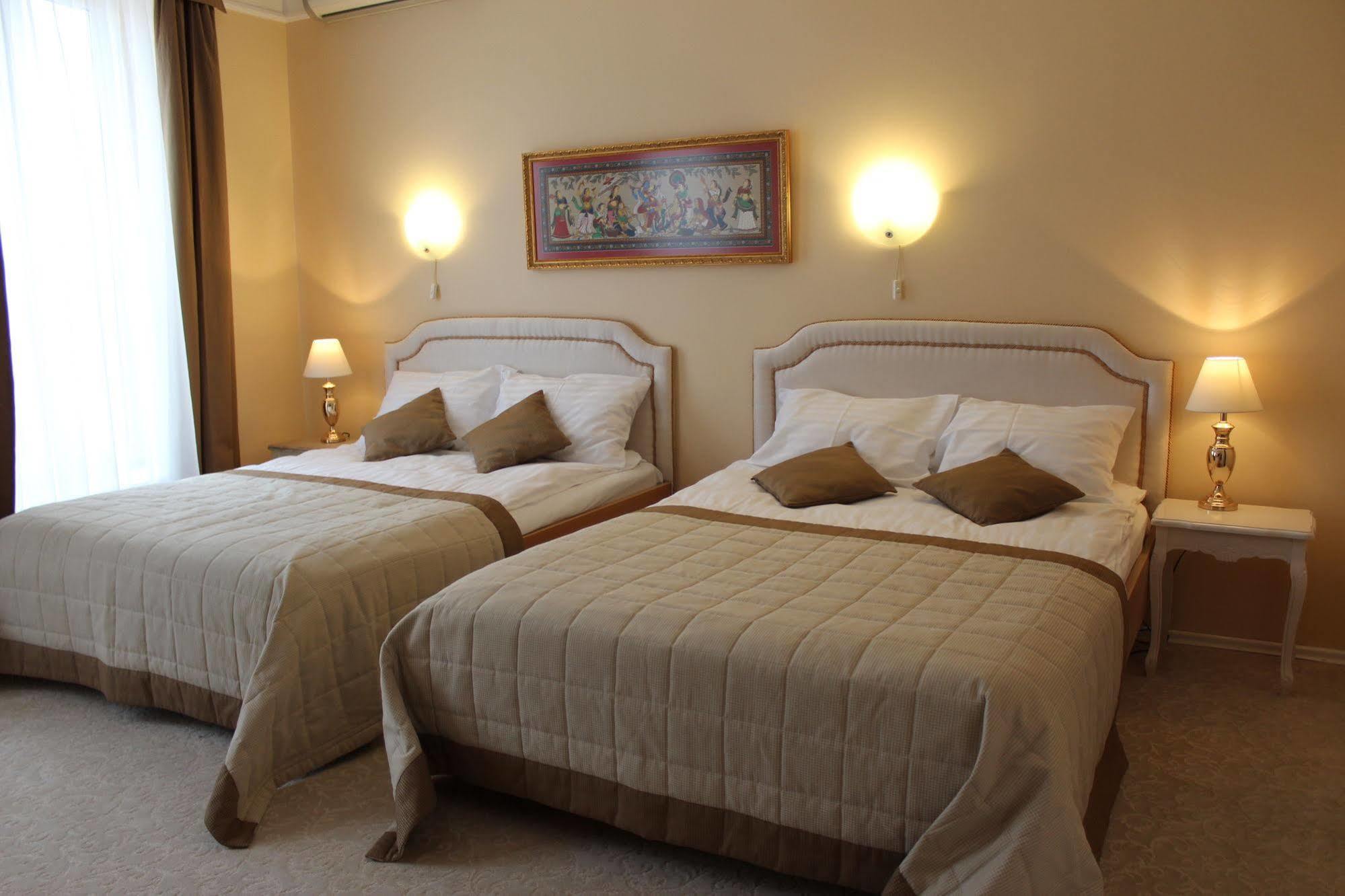 Hotel Radharane Каунас Екстериор снимка