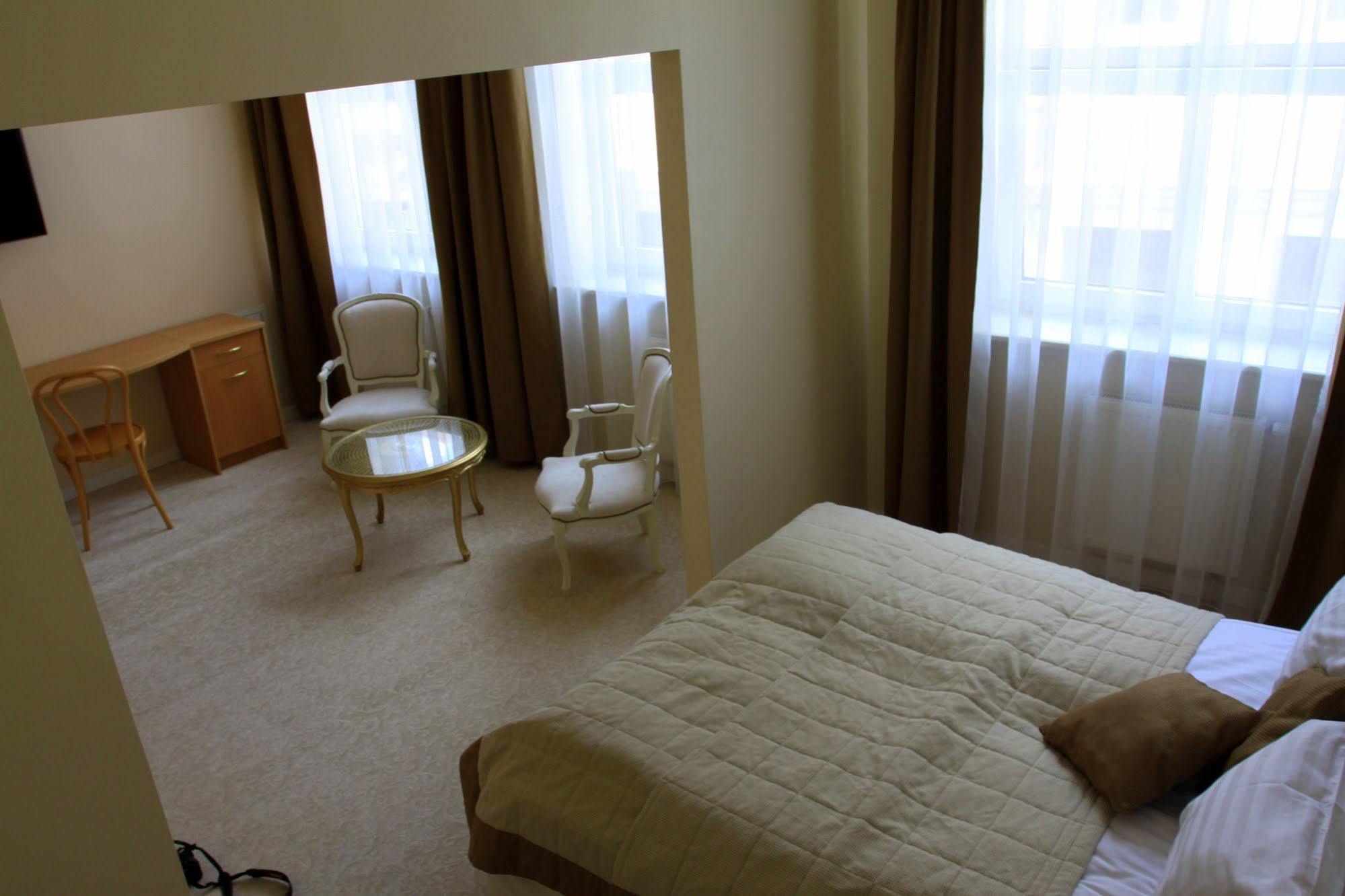 Hotel Radharane Каунас Екстериор снимка